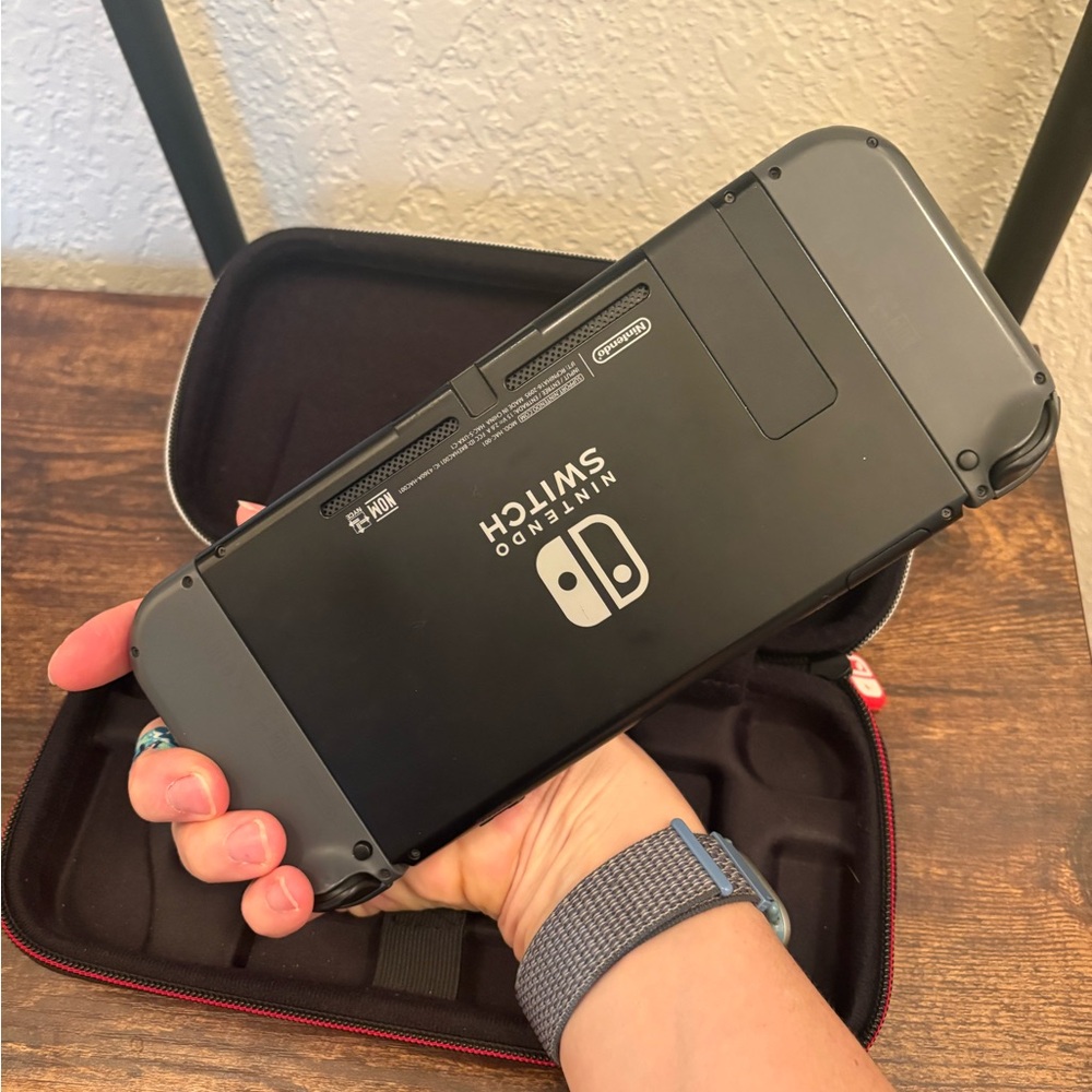 Nintendo switch - Picture 6 of 7